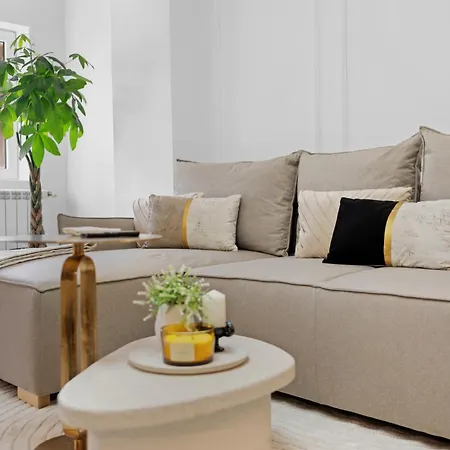 Hi-lux Parliament With Amazing View