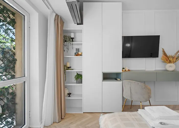 Hi-lux Parliament With Amazing View