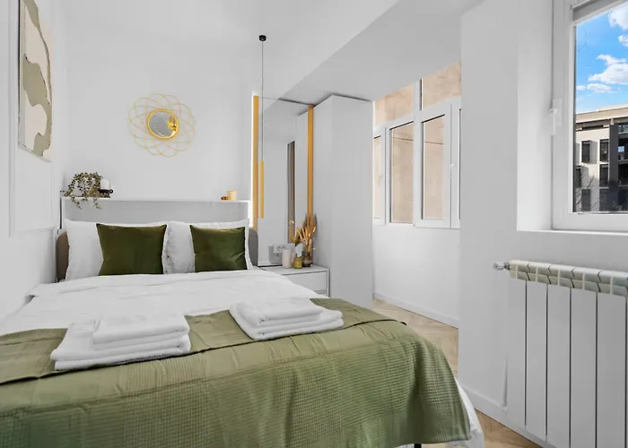 Hi-lux Parliament With Amazing View * Bucureşti