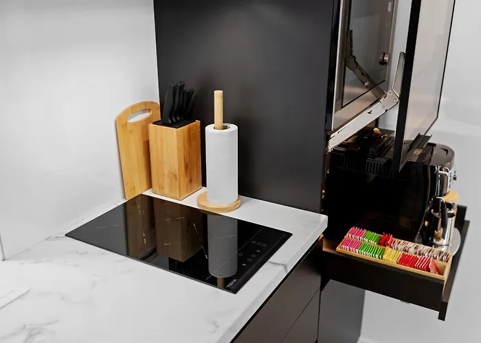 Hi-lux Parliament With Amazing View *