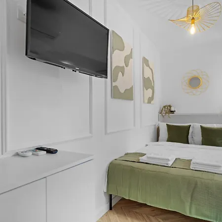 Hi-lux Parliament With Amazing View Bucharest